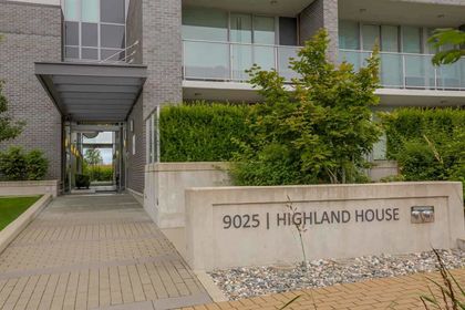 9025-highland-court-simon-fraser-univer-burnaby-north-02