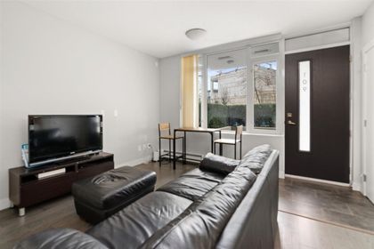 9025-highland-court-simon-fraser-univer-burnaby-north-06