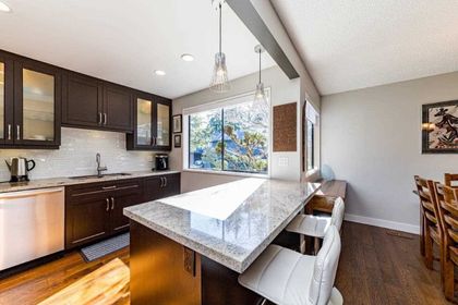 4001-mt-seymour-parkway-deep-cove-north-vancouver-02