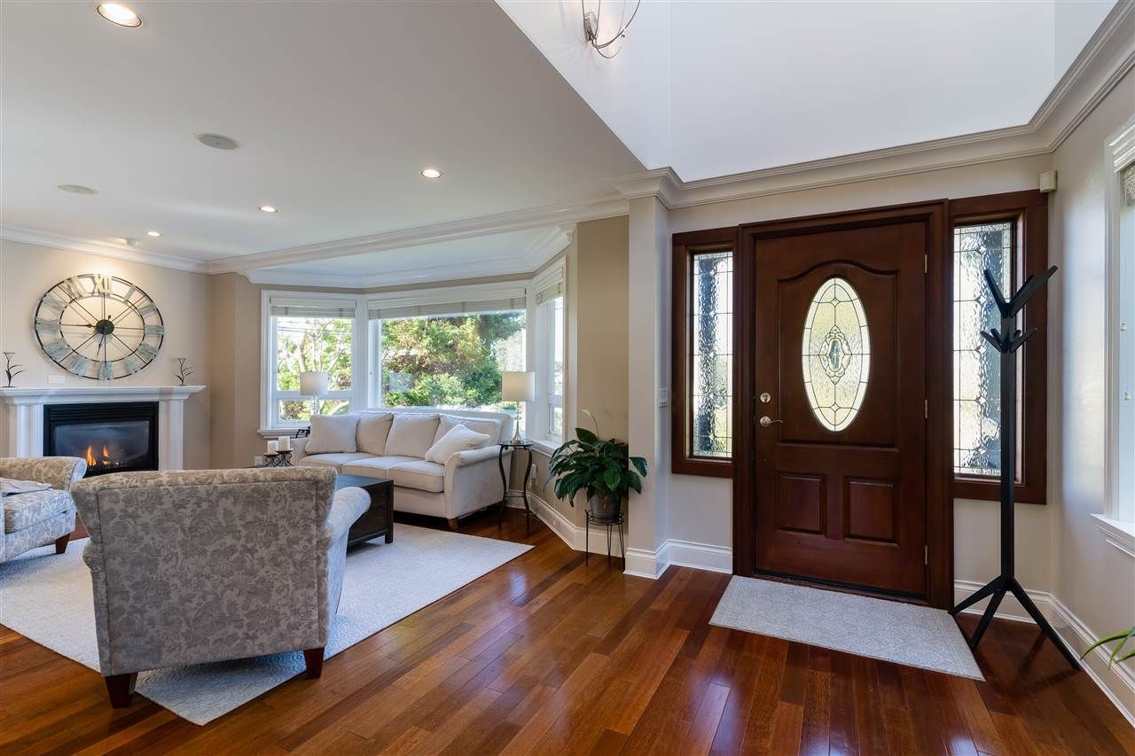 2556-chesterfield-avenue-upper-lonsdale-north-vancouver-03 at 2556 Chesterfield Avenue, Upper Lonsdale, North Vancouver 2556-chesterfield-avenue-upper-lonsdale-north-vancouver-03 at 2556 Chesterfield Avenue, Upper Lonsdale, North Vancouver