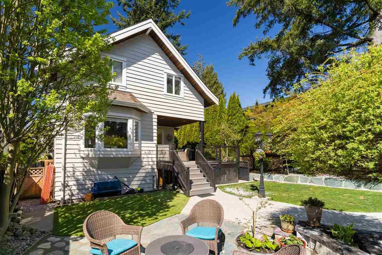 2556-chesterfield-avenue-upper-lonsdale-north-vancouver-20 at 2556 Chesterfield Avenue, Upper Lonsdale, North Vancouver 2556-chesterfield-avenue-upper-lonsdale-north-vancouver-20 at 2556 Chesterfield Avenue, Upper Lonsdale, North Vancouver