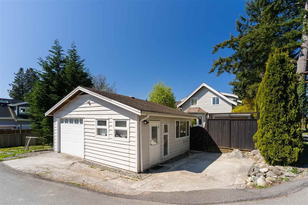 2556-chesterfield-avenue-upper-lonsdale-north-vancouver-37 at 2556 Chesterfield Avenue, Upper Lonsdale, North Vancouver 2556-chesterfield-avenue-upper-lonsdale-north-vancouver-37 at 2556 Chesterfield Avenue, Upper Lonsdale, North Vancouver