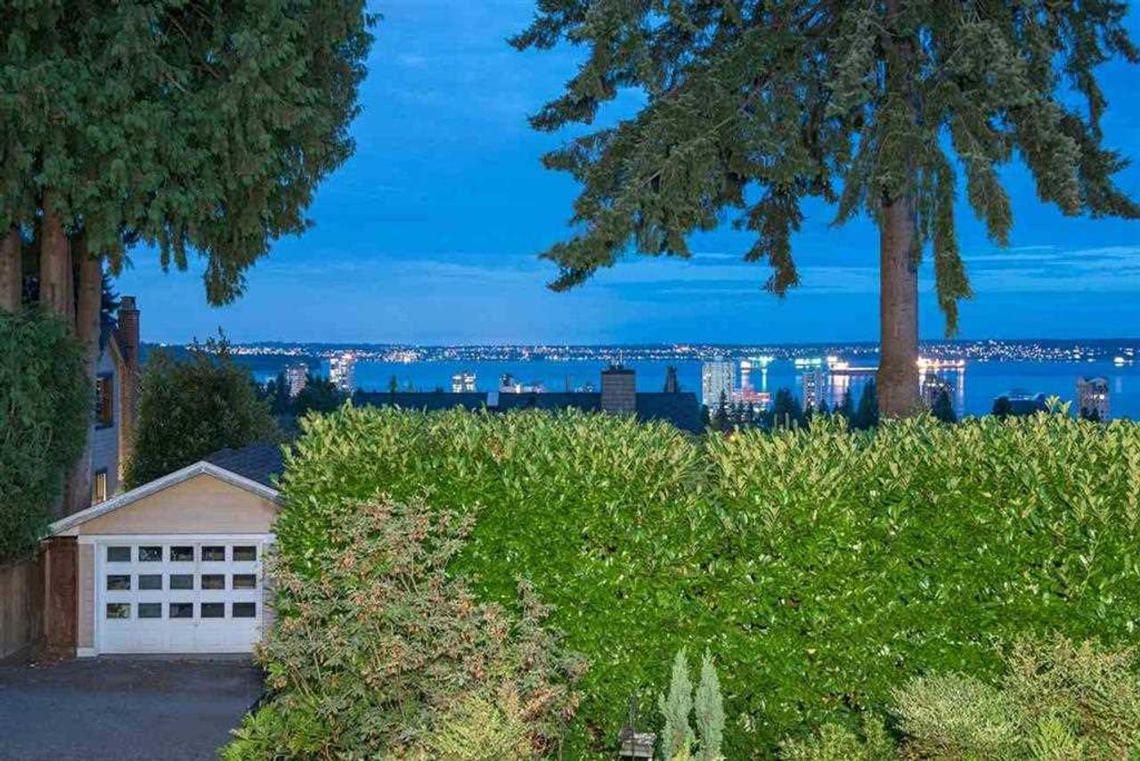 2160-nelson-avenue-dundarave-west-vancouver-06 at 2160 Nelson Avenue, Dundarave, West Vancouver 2160-nelson-avenue-dundarave-west-vancouver-06 at 2160 Nelson Avenue, Dundarave, West Vancouver