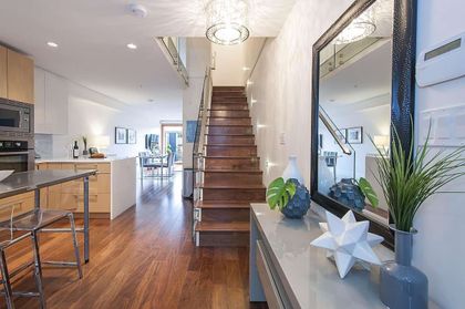 2222-caledonia-avenue-deep-cove-north-vancouver-02