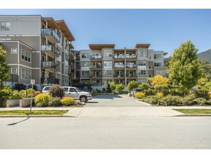 1150-bailey-street-downtown-sq-squamish-02