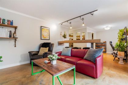 310-e-3rd-street-lower-lonsdale-north-vancouver-01