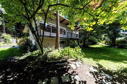 938-riverside-drive-seymour-nv-north-vancouver-01