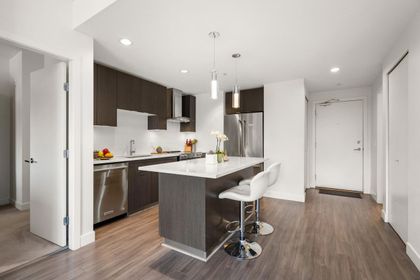 719-w-3rd-street-harbourside-north-vancouver-02