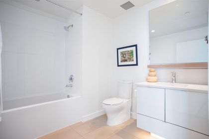 200-nelsons-crescent-sapperton-new-westminster-05