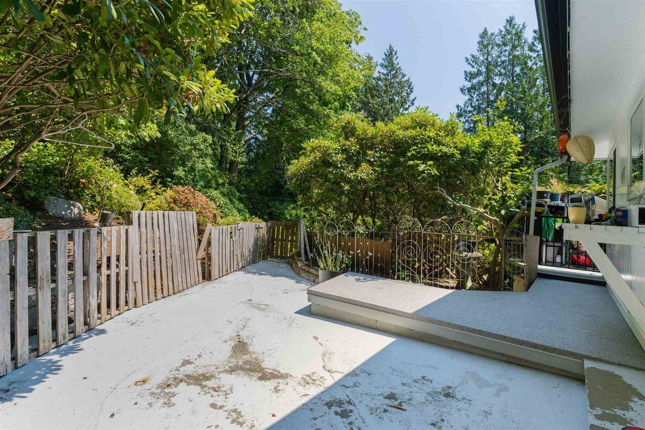 6825-hycroft-road-whytecliff-west-vancouver-09 at 6825 Hycroft Road, Whytecliff, West Vancouver 6825-hycroft-road-whytecliff-west-vancouver-09 at 6825 Hycroft Road, Whytecliff, West Vancouver