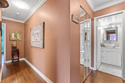 341-w-3rd-street-lower-lonsdale-north-vancouver-05