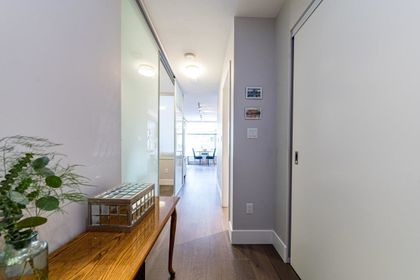 111-e-13th-street-central-lonsdale-north-vancouver-02