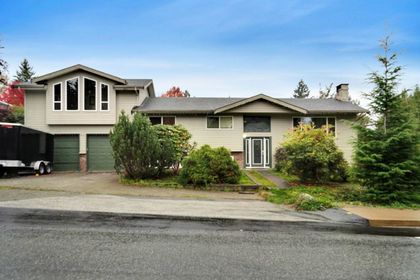 40400-thunderbird-ridge-garibaldi-highlands-squamish-01