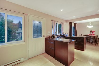 40400-thunderbird-ridge-garibaldi-highlands-squamish-04