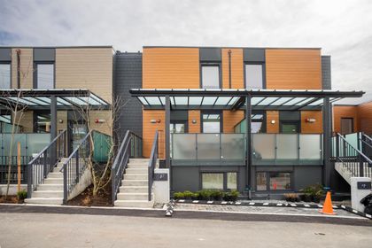 720-e-3rd-street-queensbury-north-vancouver-01