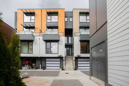720-e-3rd-street-queensbury-north-vancouver-02