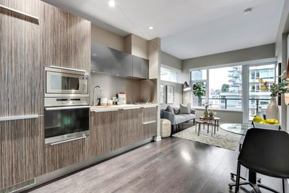 123-w-1st-avenue-false-creek-vancouver-west-02