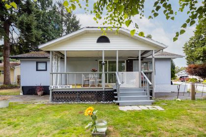 286-tyee-drive-park-royal-west-vancouver-03