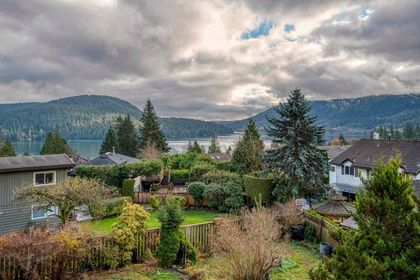 520-fairway-drive-dollarton-north-vancouver-01
