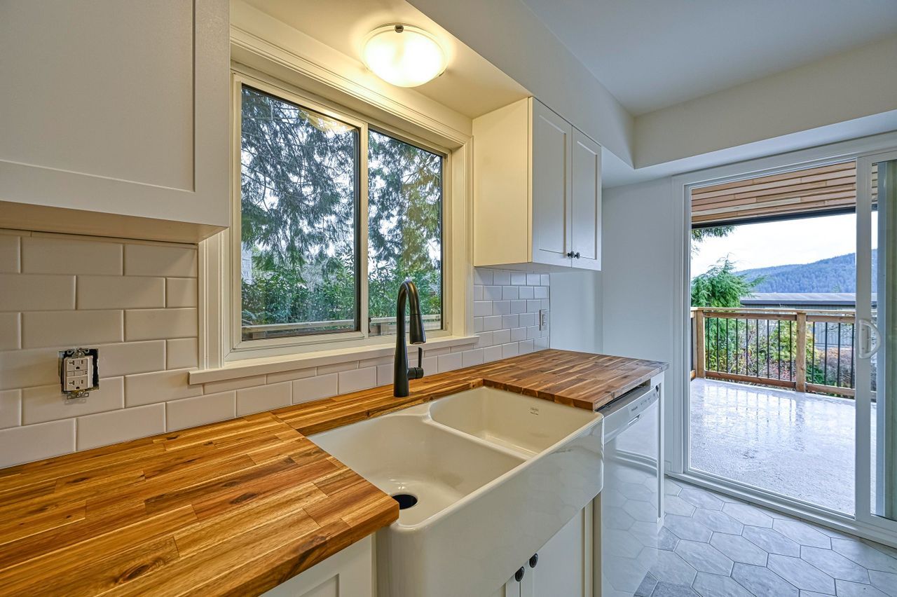 520-fairway-drive-dollarton-north-vancouver-16 at 520 Fairway Drive, Dollarton, North Vancouver 520-fairway-drive-dollarton-north-vancouver-16 at 520 Fairway Drive, Dollarton, North Vancouver