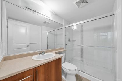 5611-goring-street-central-bn-burnaby-north-05