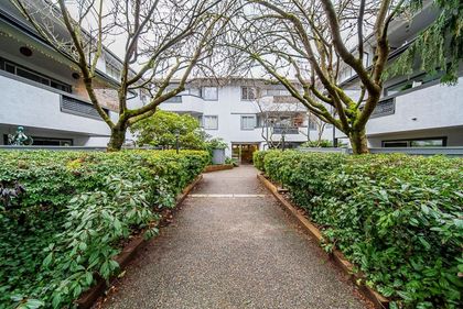 809-w-16th-street-mosquito-creek-north-vancouver-02