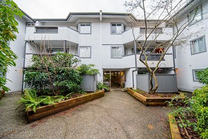 809-w-16th-street-mosquito-creek-north-vancouver-03