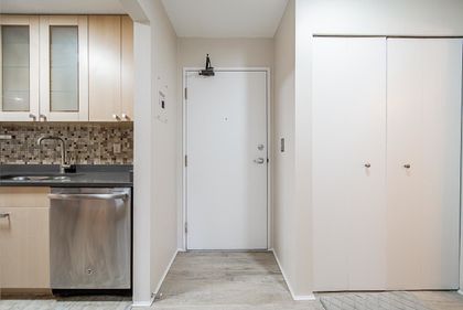 809-w-16th-street-mosquito-creek-north-vancouver-05