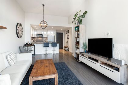 255-w-1st-street-lower-lonsdale-north-vancouver-01
