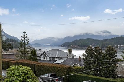 311-beachview-drive-dollarton-north-vancouver-05