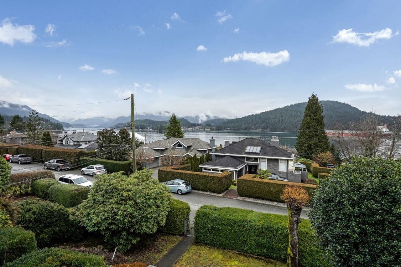 311-beachview-drive-dollarton-north-vancouver-09-1 at 311 Beachview Drive, Dollarton, North Vancouver 311-beachview-drive-dollarton-north-vancouver-09-1 at 311 Beachview Drive, Dollarton, North Vancouver