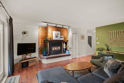 928-berkley-road-blueridge-nv-north-vancouver-02