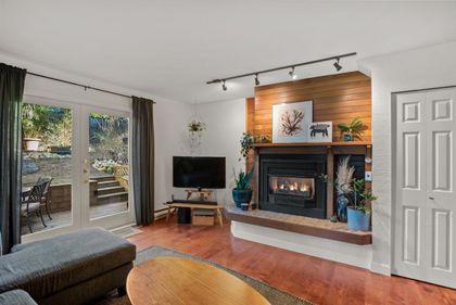 928-berkley-road-blueridge-nv-north-vancouver-03