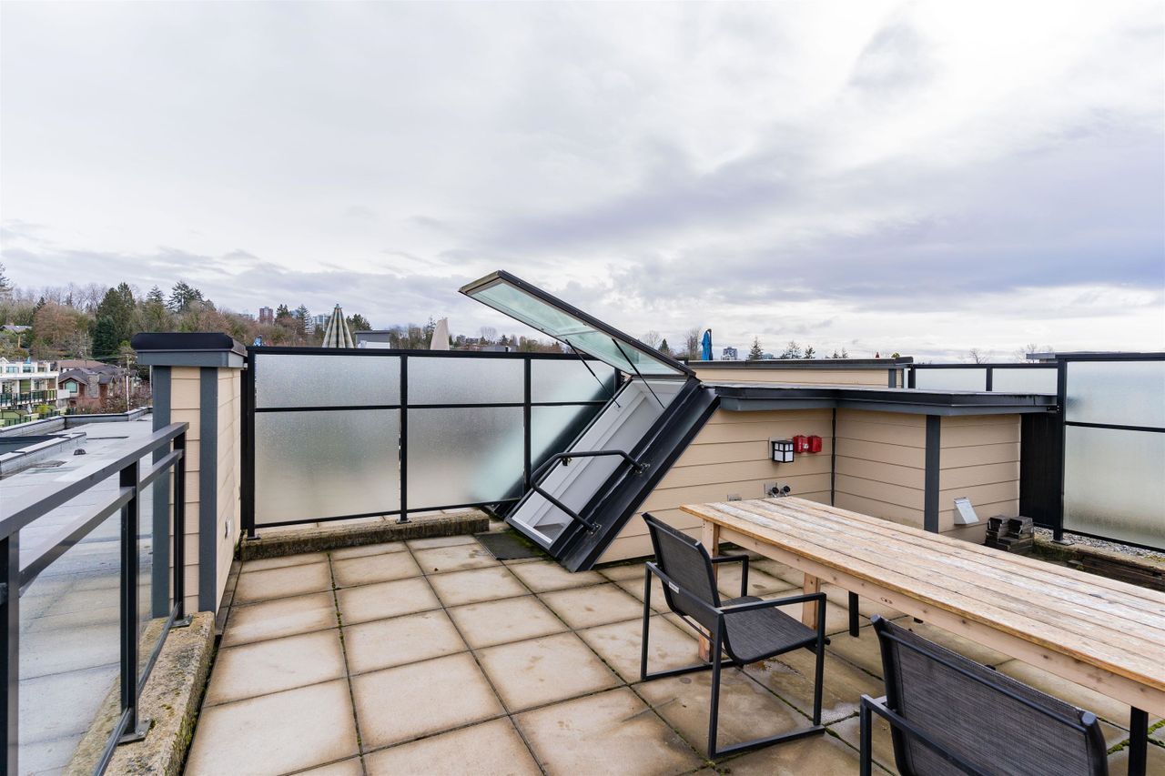 401 - 733 W 14th Street, Mosquito Creek, North Vancouver
