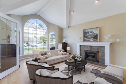 2451-mowat-place-blueridge-nv-north-vancouver-05