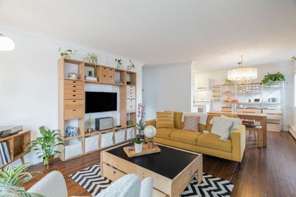 341-w-3rd-street-lower-lonsdale-north-vancouver-03