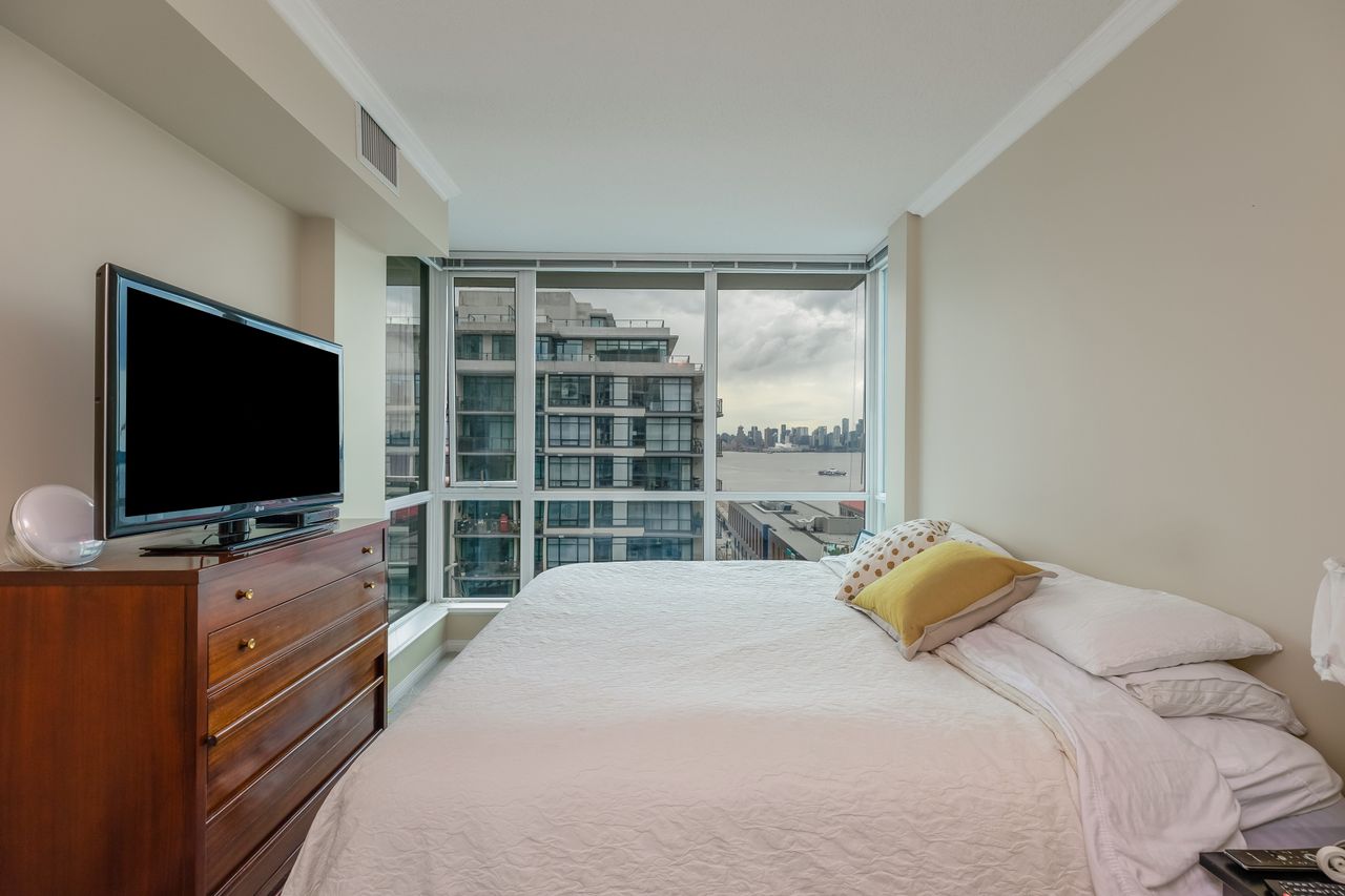 16 at 907 - 168 E Esplanade Avenue, Lower Lonsdale, North Vancouver 16 at 907 - 168 E Esplanade Avenue, Lower Lonsdale, North Vancouver