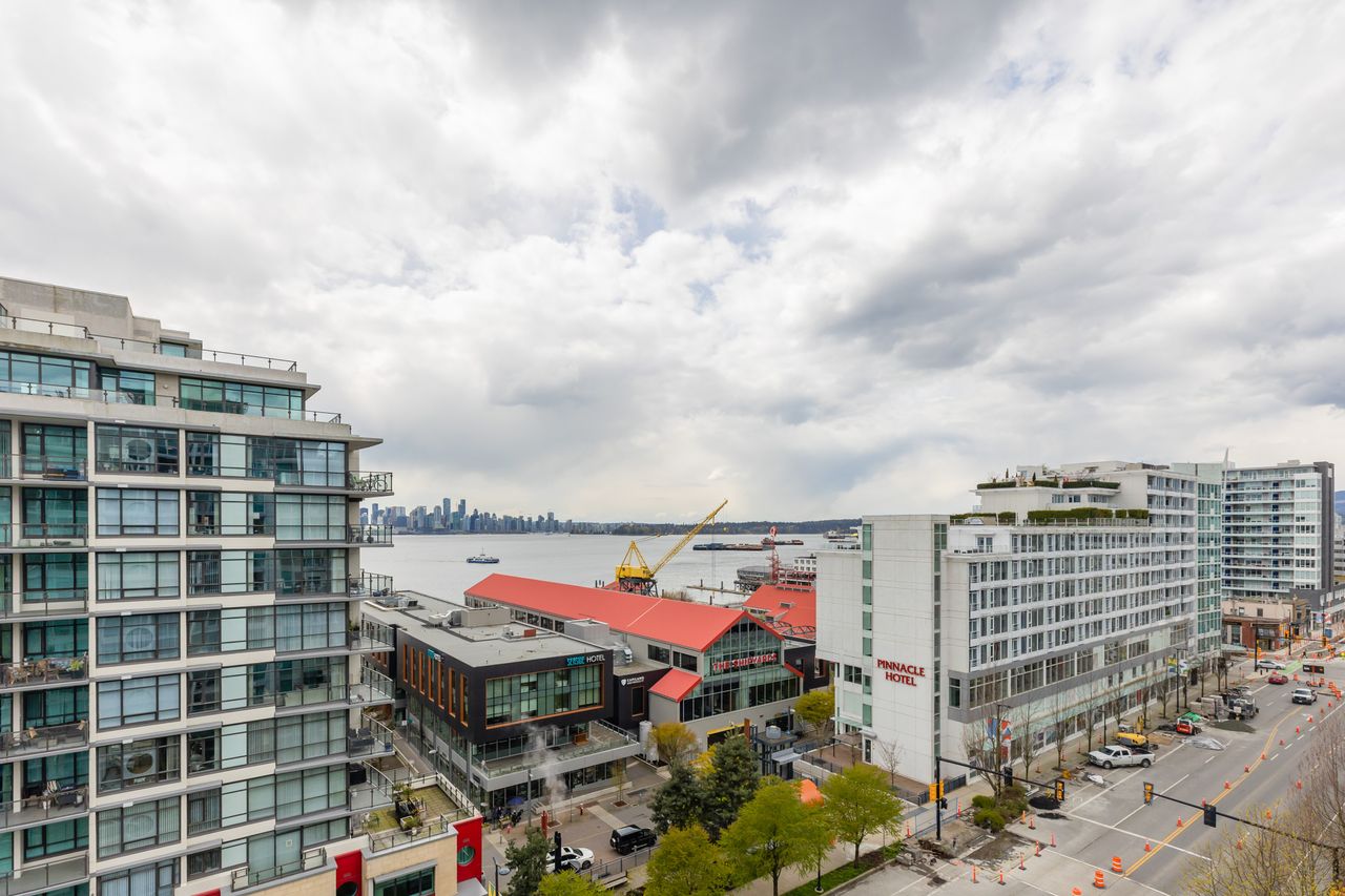 26 at 907 - 168 E Esplanade Avenue, Lower Lonsdale, North Vancouver