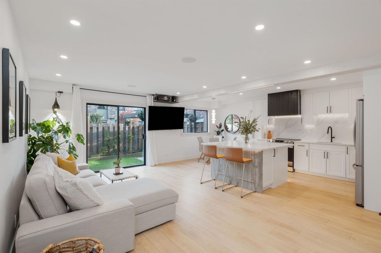 1140 Premier Street, Lynnmour, North Vancouver