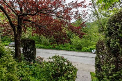 10000-valley-drive-valleycliffe-squamish-03