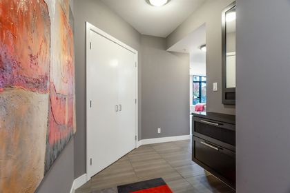155-w-1st-street-lower-lonsdale-north-vancouver-04