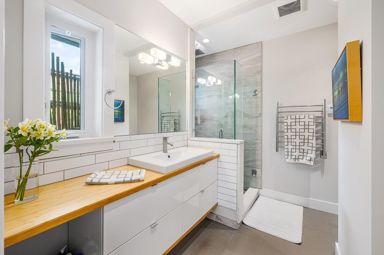1404-e-18th-street-westlynn-north-vancouver-25 at 1404 E 18th Street, Westlynn, North Vancouver 1404-e-18th-street-westlynn-north-vancouver-25 at 1404 E 18th Street, Westlynn, North Vancouver