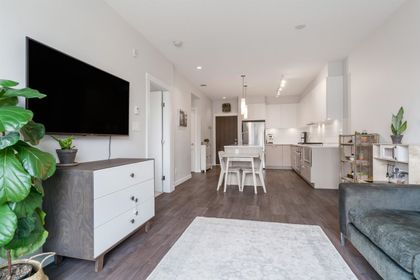625-e-3rd-street-lower-lonsdale-north-vancouver-03