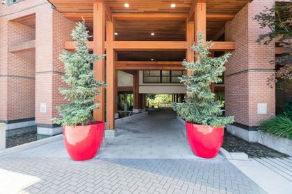 733-w-3rd-street-harbourside-north-vancouver-02