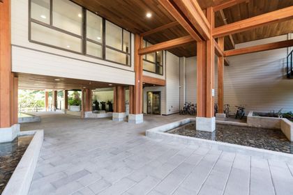 733-w-3rd-street-harbourside-north-vancouver-03