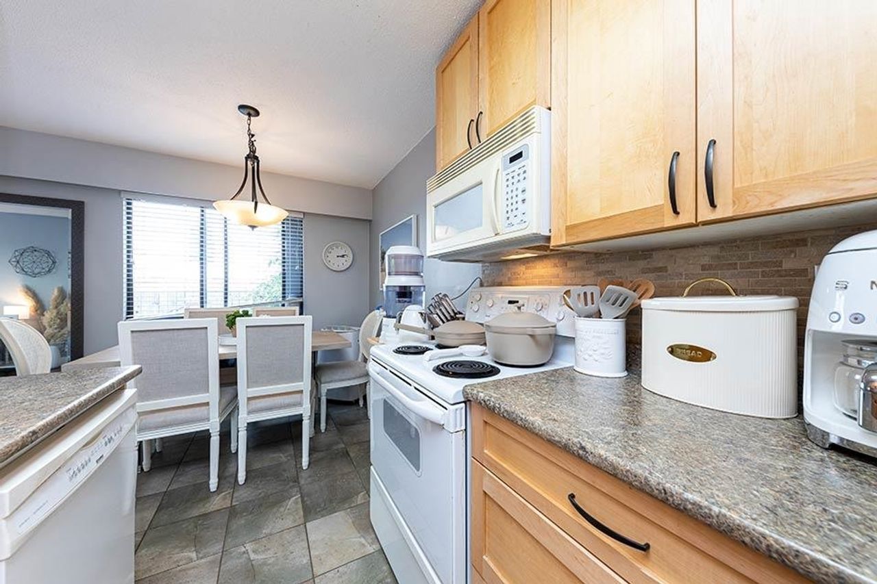 214-e-15th-street-central-lonsdale-north-vancouver-10 at 105 - 214 E 15th Street, Central Lonsdale, North Vancouver 214-e-15th-street-central-lonsdale-north-vancouver-10 at 105 - 214 E 15th Street, Central Lonsdale, North Vancouver