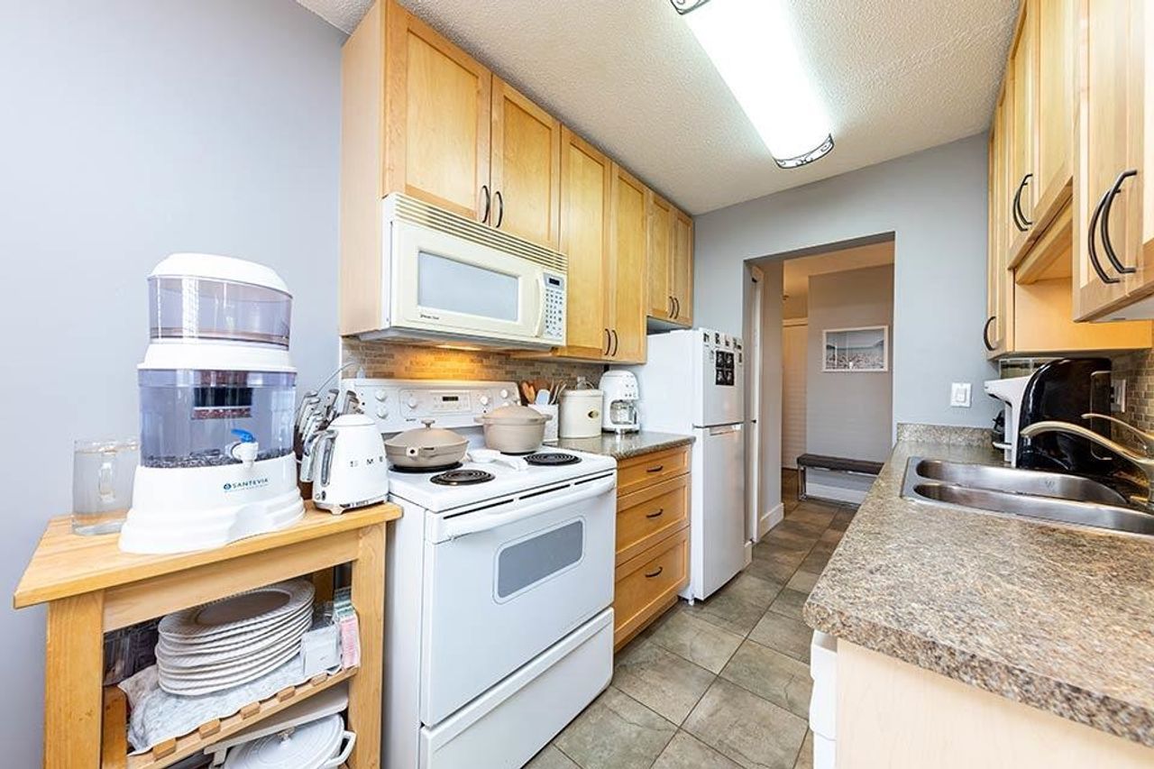 214-e-15th-street-central-lonsdale-north-vancouver-11 at 105 - 214 E 15th Street, Central Lonsdale, North Vancouver 214-e-15th-street-central-lonsdale-north-vancouver-11 at 105 - 214 E 15th Street, Central Lonsdale, North Vancouver
