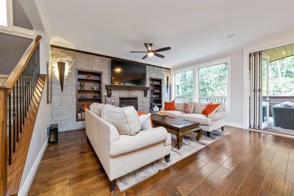 1286-creekstone-terrace-burke-mountain-coquitlam-03