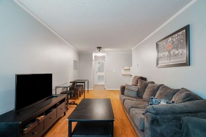 140-e-4th-street-lower-lonsdale-north-vancouver-03