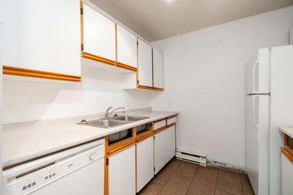 140-e-4th-street-lower-lonsdale-north-vancouver-13